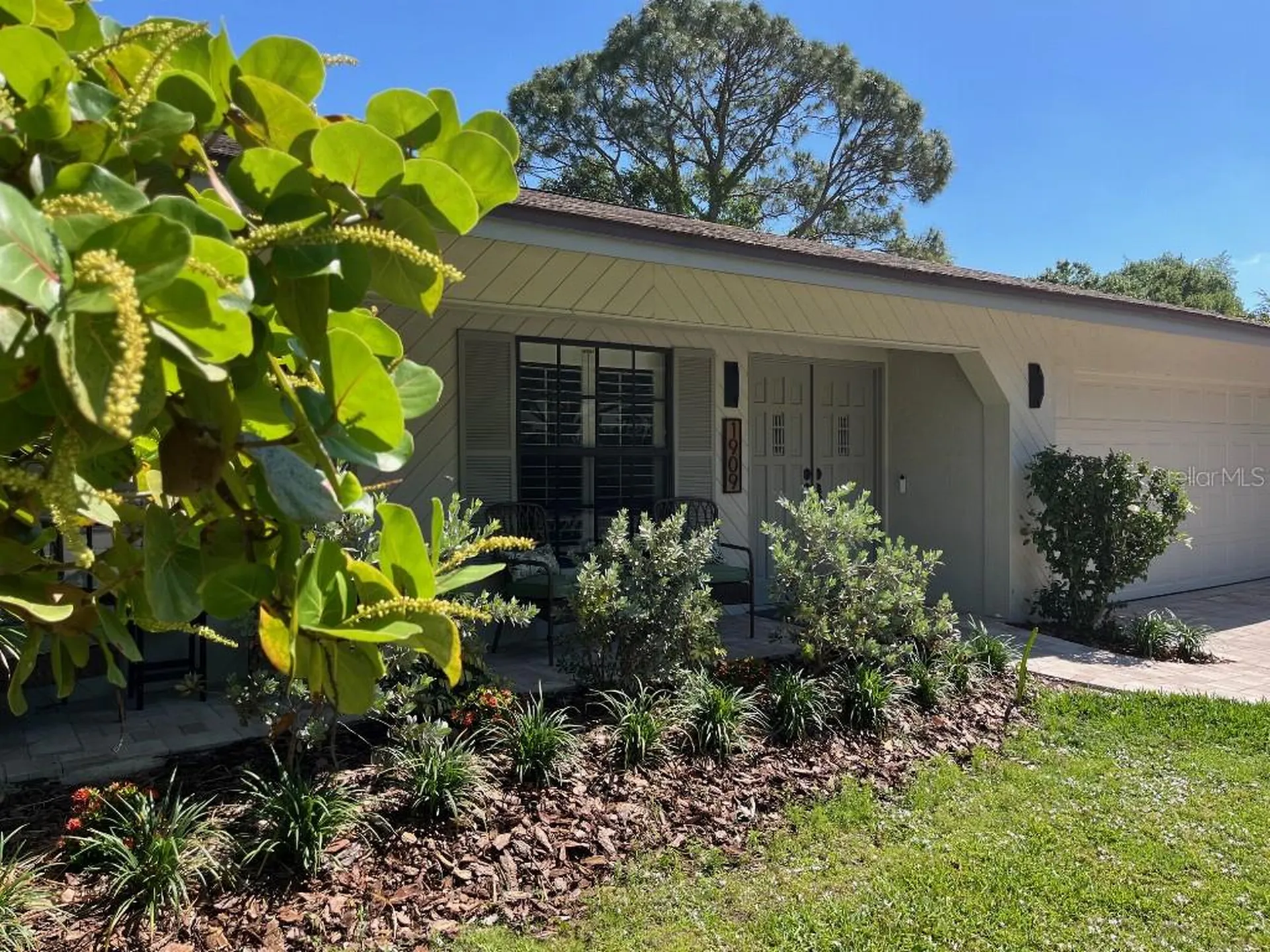 1909 Deancroft Road Sarasota FL 34235
