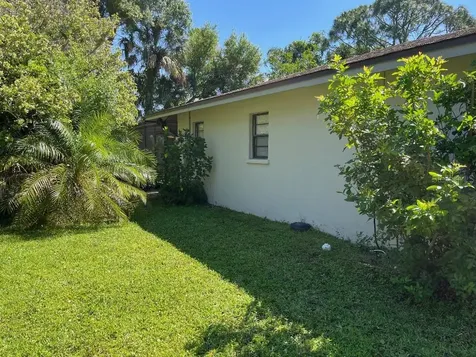 1909 Deancroft Road Sarasota FL 34235