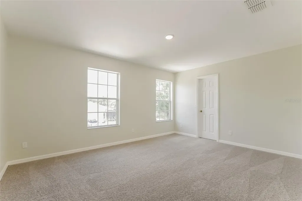 2560 Bullion Loop Sanford FL 32771