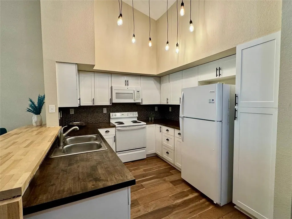 4106 Central Sarasota Parkway Sarasota FL 34238