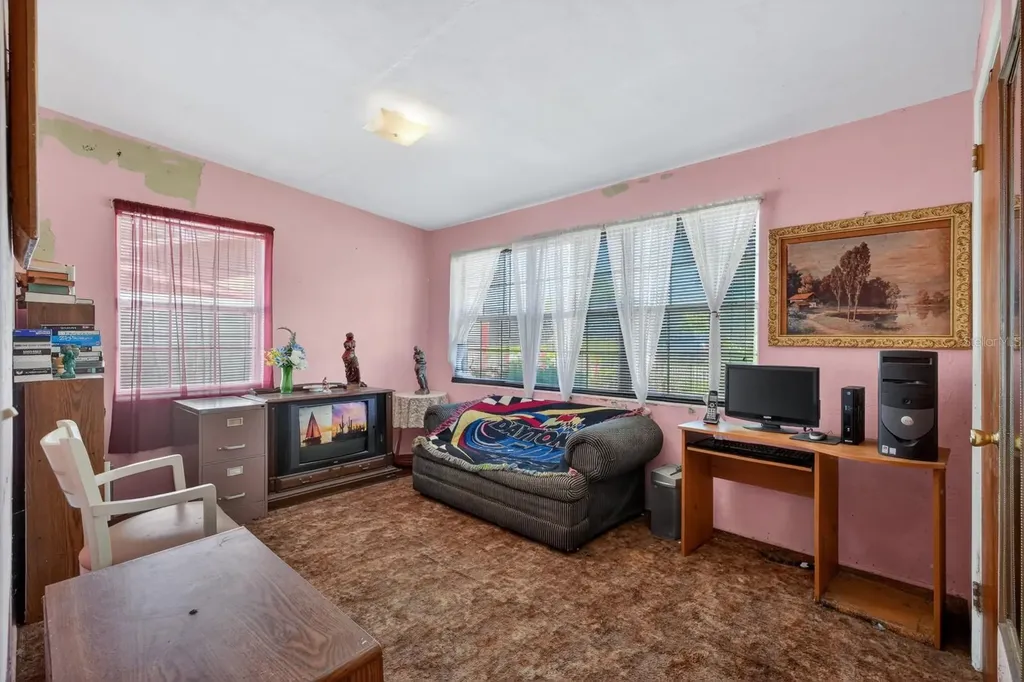 1304 Hillcrest Drive Daytona Beach FL 32114