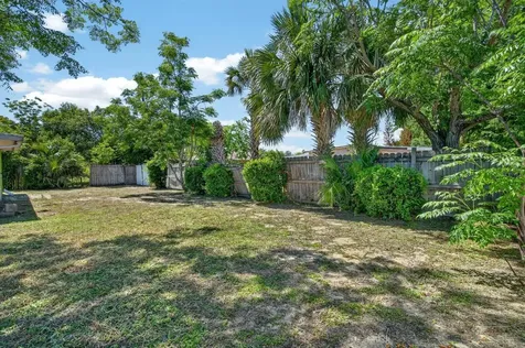 1304 Hillcrest Drive Daytona Beach FL 32114