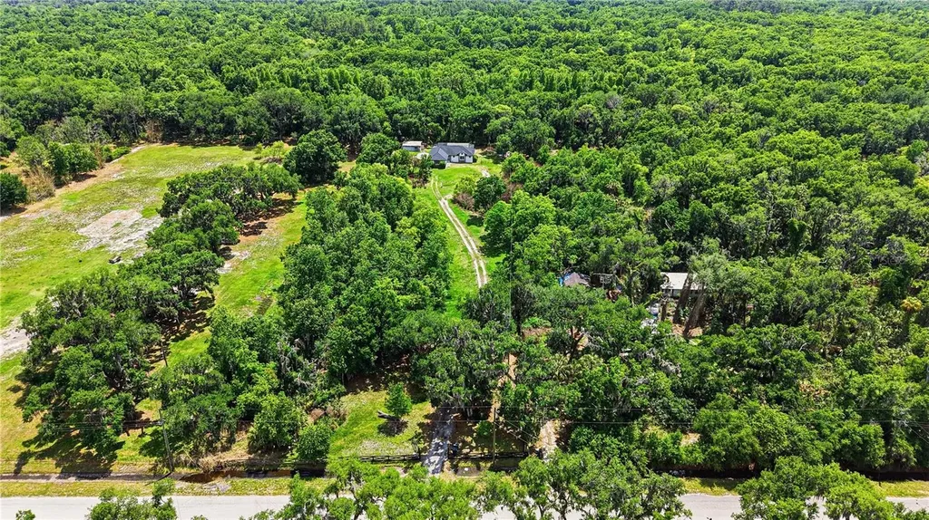 403 Wendel Avenue Lithia FL 33547