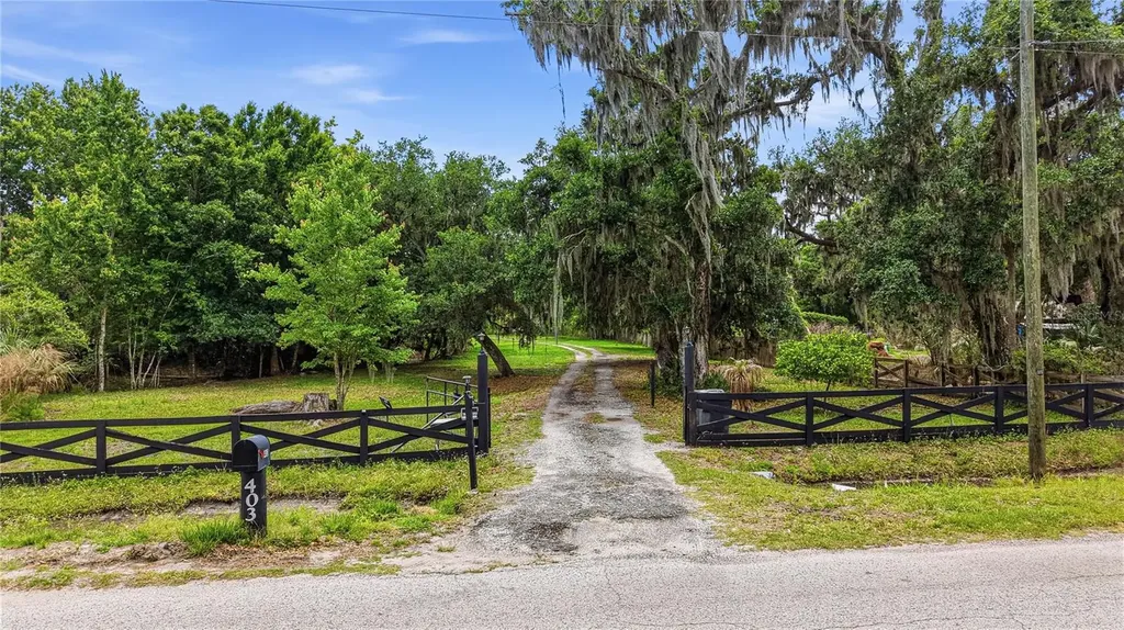 403 Wendel Avenue Lithia FL 33547