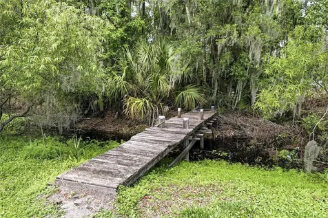 403 Wendel Avenue Lithia FL 33547