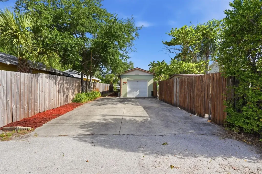 3136 9th Avenue N St Petersburg FL 33713