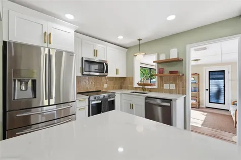 3136 9th Avenue N St Petersburg FL 33713