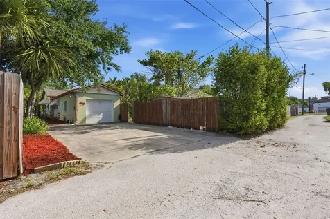 3136 9th Avenue N St Petersburg FL 33713