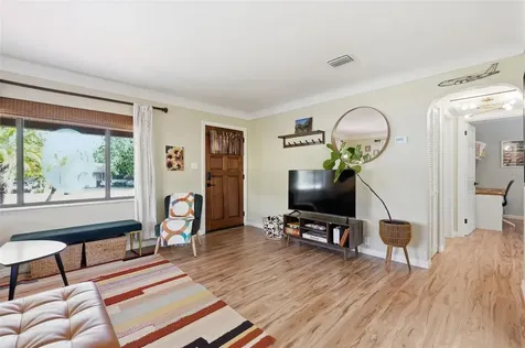 3136 9th Avenue N St Petersburg FL 33713