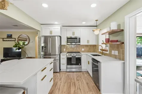 3136 9th Avenue N St Petersburg FL 33713