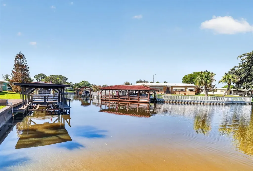 1015 Southland Drive Tavares FL 32778