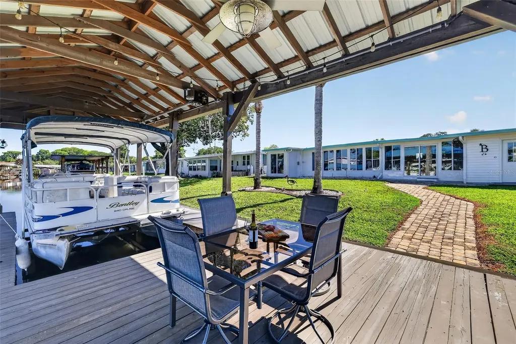 1015 Southland Drive Tavares FL 32778