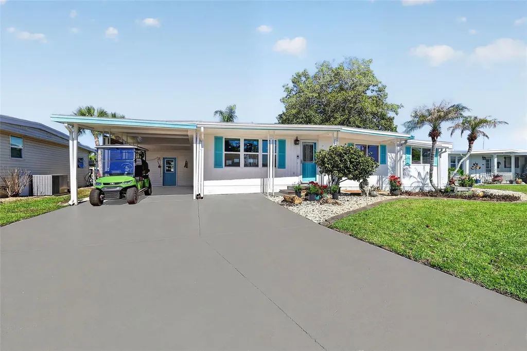 1015 Southland Drive Tavares FL 32778