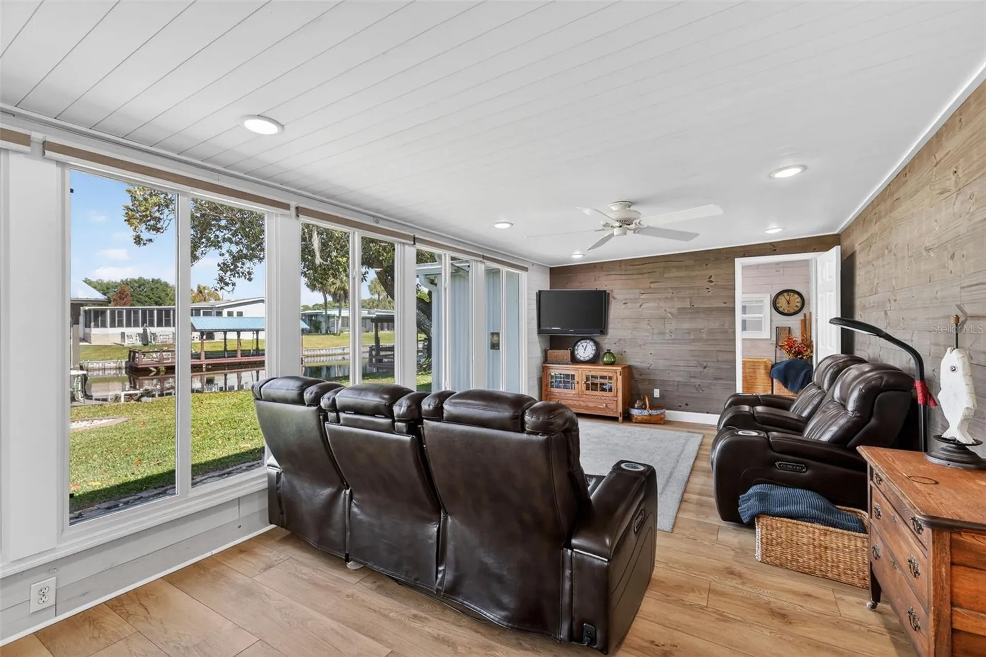 1015 Southland Drive Tavares FL 32778