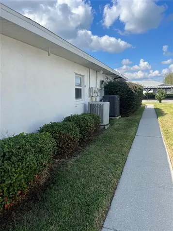 1111 Apple Terrace Leesburg FL 34748