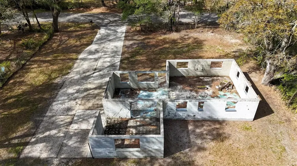 5515 N Falkenburg Road Tampa FL 33610