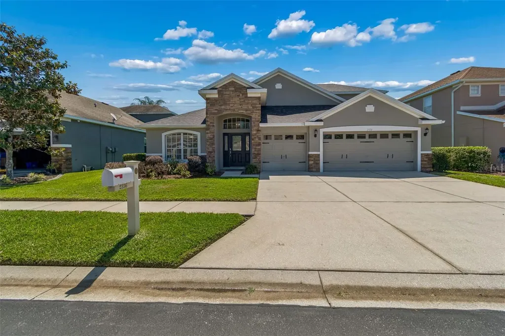 2336 Nesslewood Drive Wesley Chapel FL 33543