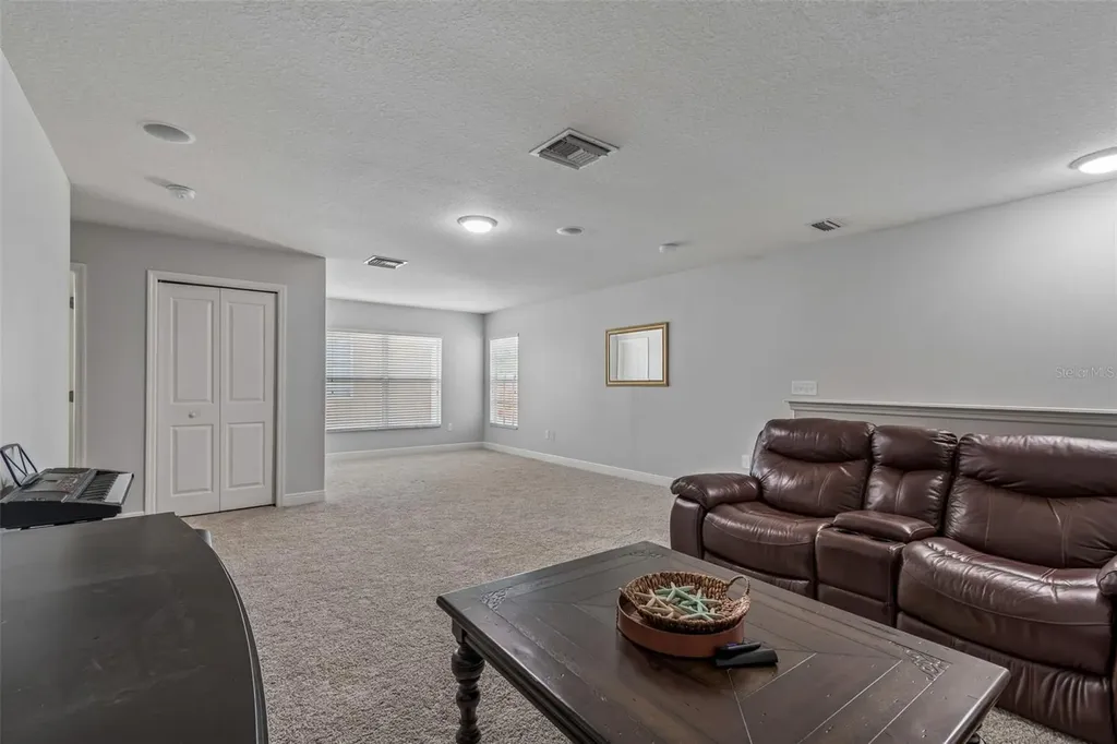 2336 Nesslewood Drive Wesley Chapel FL 33543