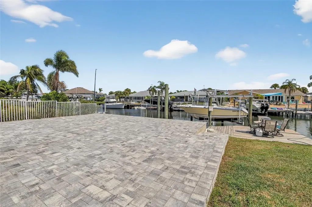 6337 Cocoa Lane Apollo Beach FL 33572