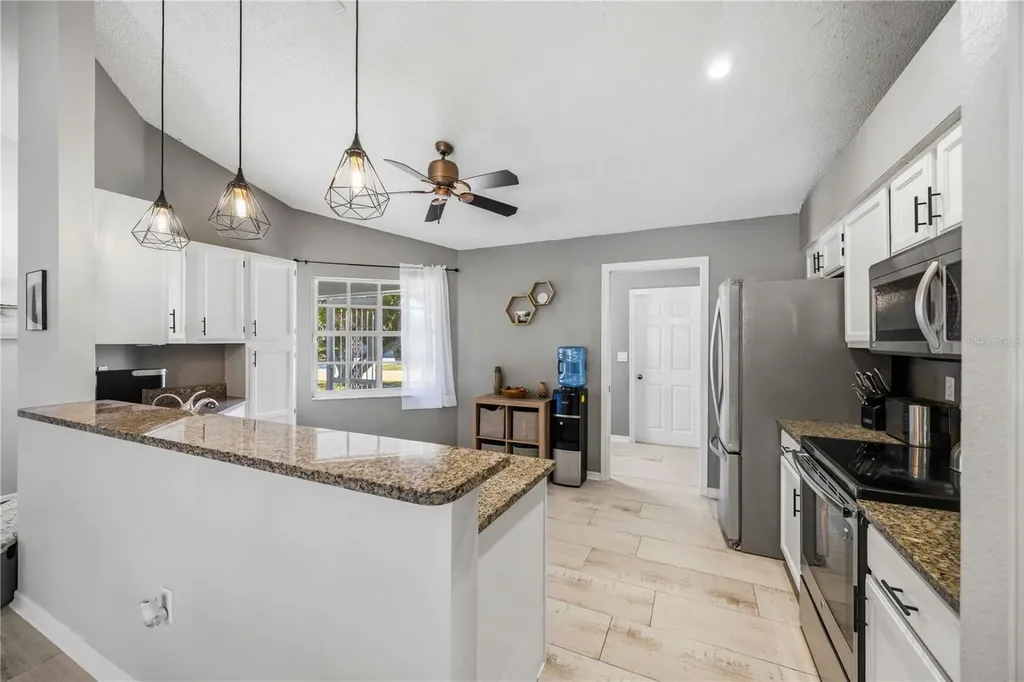 4851 Hamlets Grove Drive Sarasota FL 34235