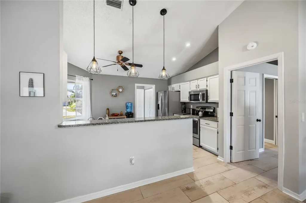 4851 Hamlets Grove Drive Sarasota FL 34235