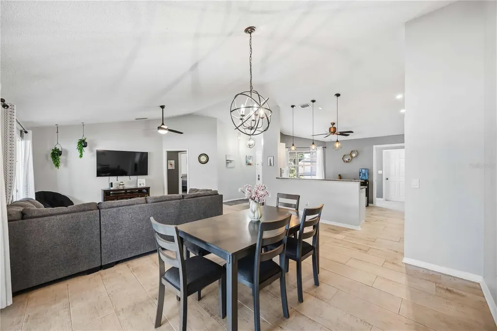 4851 Hamlets Grove Drive Sarasota FL 34235