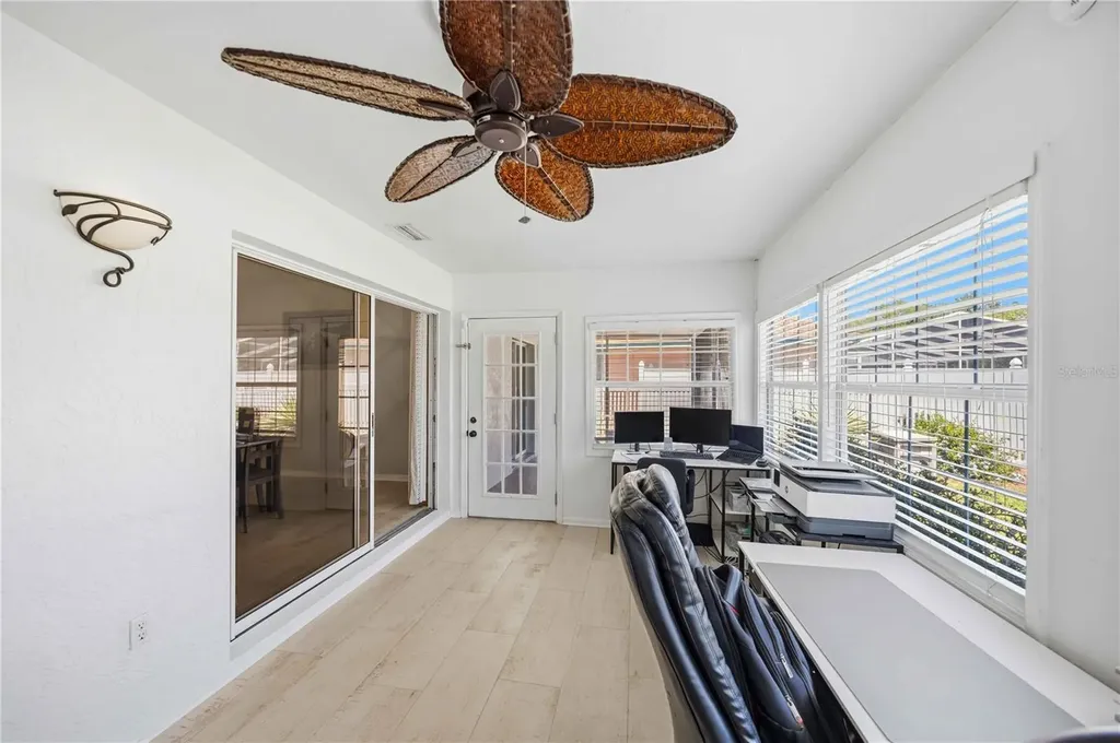 4851 Hamlets Grove Drive Sarasota FL 34235