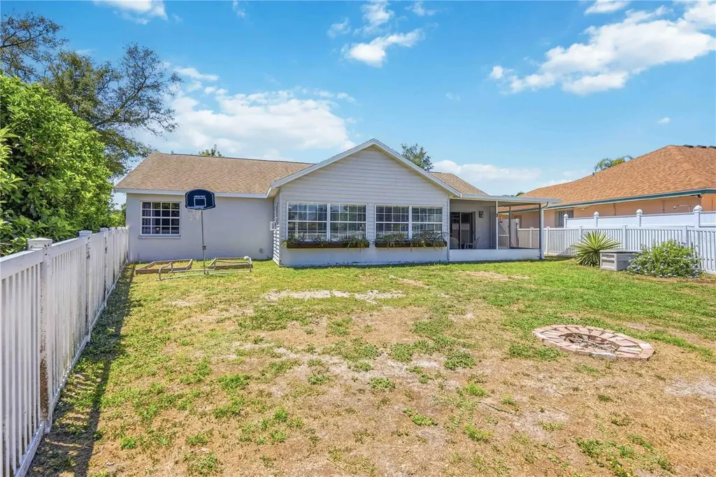 4851 Hamlets Grove Drive Sarasota FL 34235