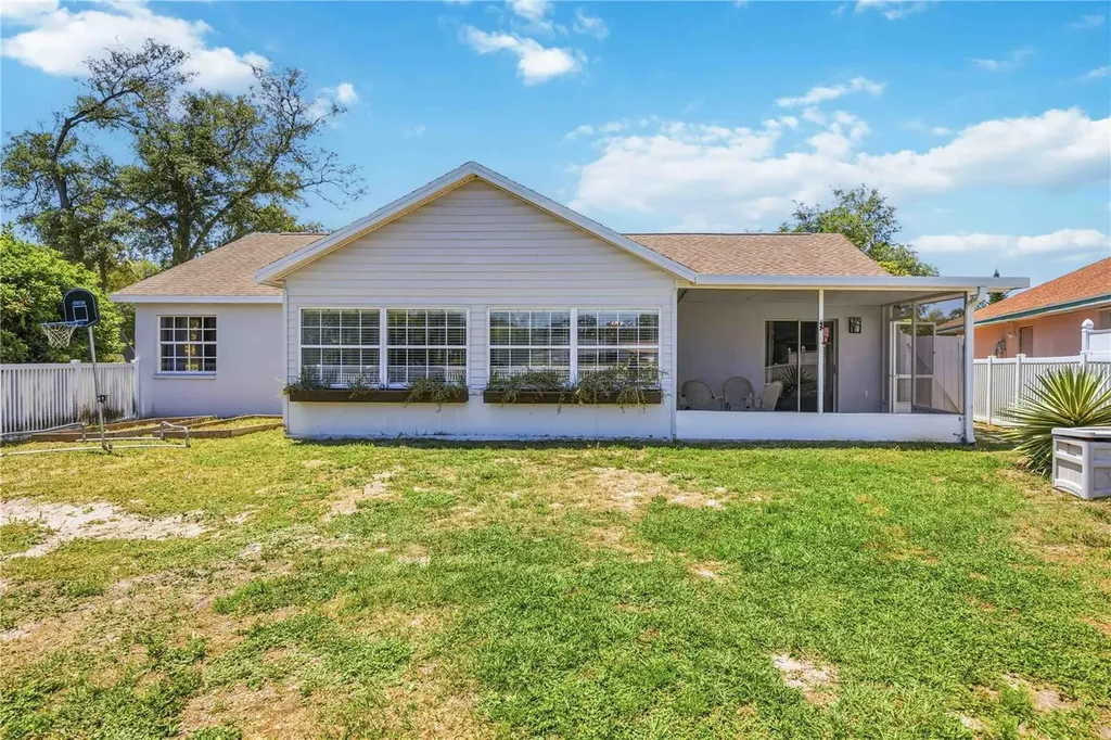 4851 Hamlets Grove Drive Sarasota FL 34235