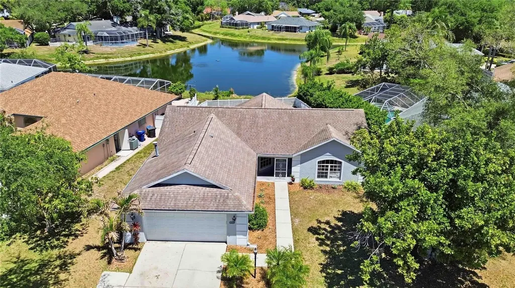 4851 Hamlets Grove Drive Sarasota FL 34235