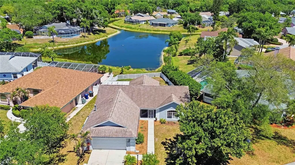 4851 Hamlets Grove Drive Sarasota FL 34235