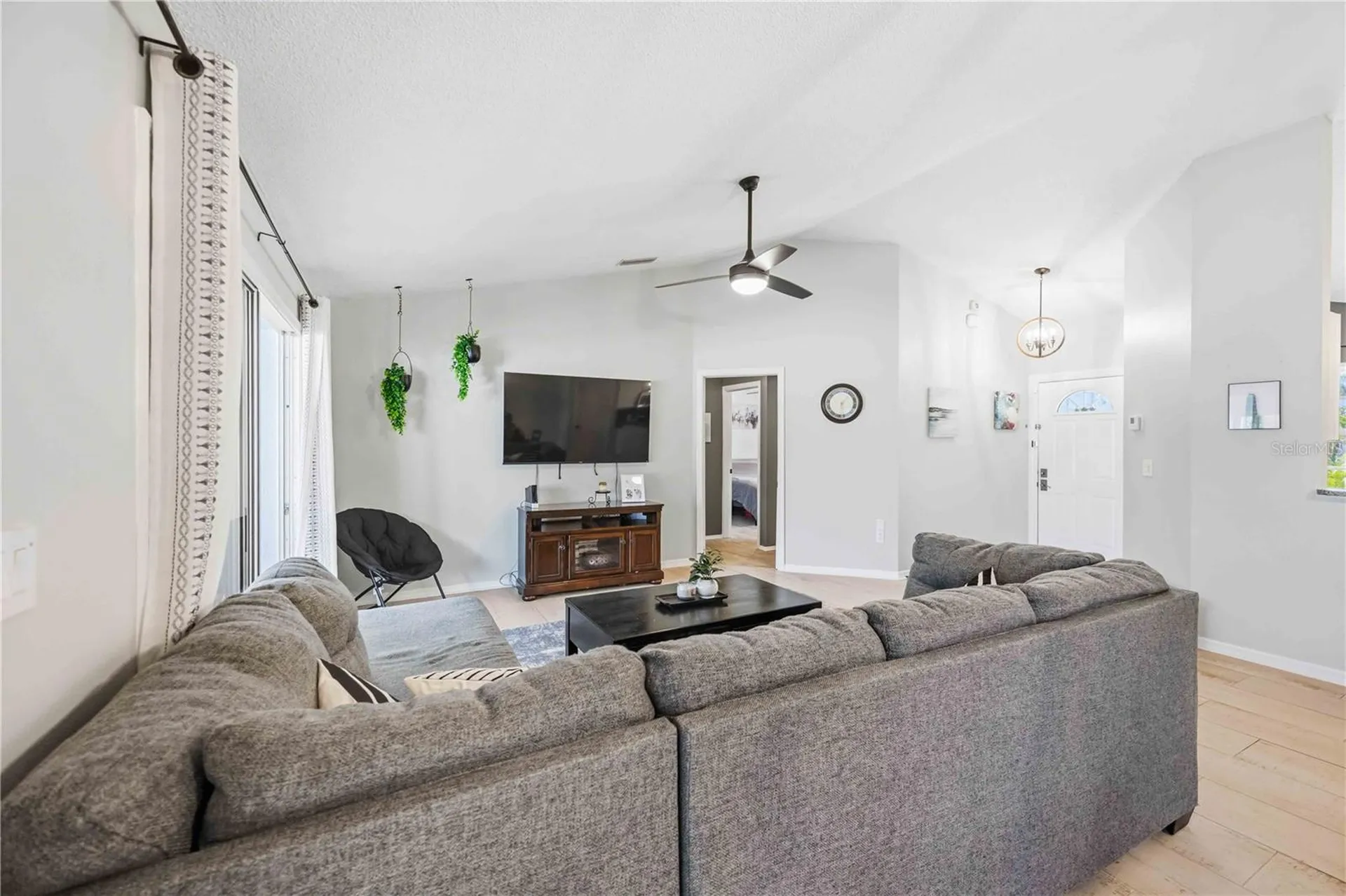 4851 Hamlets Grove Drive Sarasota FL 34235
