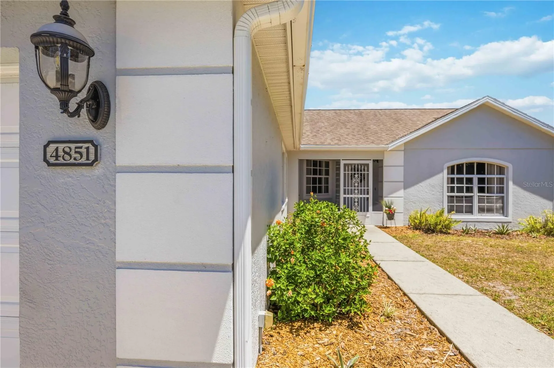 4851 Hamlets Grove Drive Sarasota FL 34235