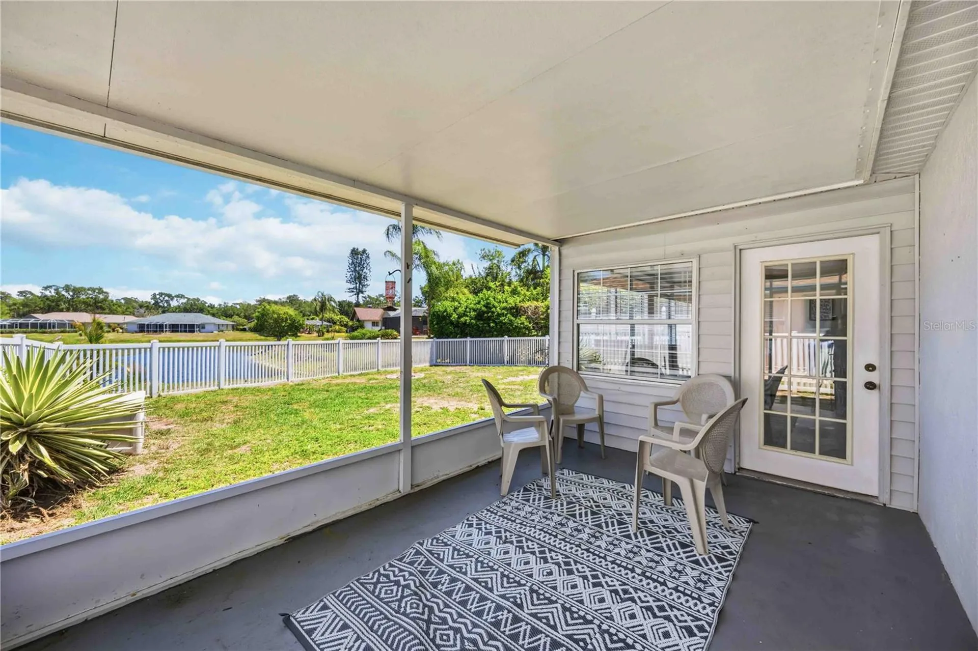 4851 Hamlets Grove Drive Sarasota FL 34235