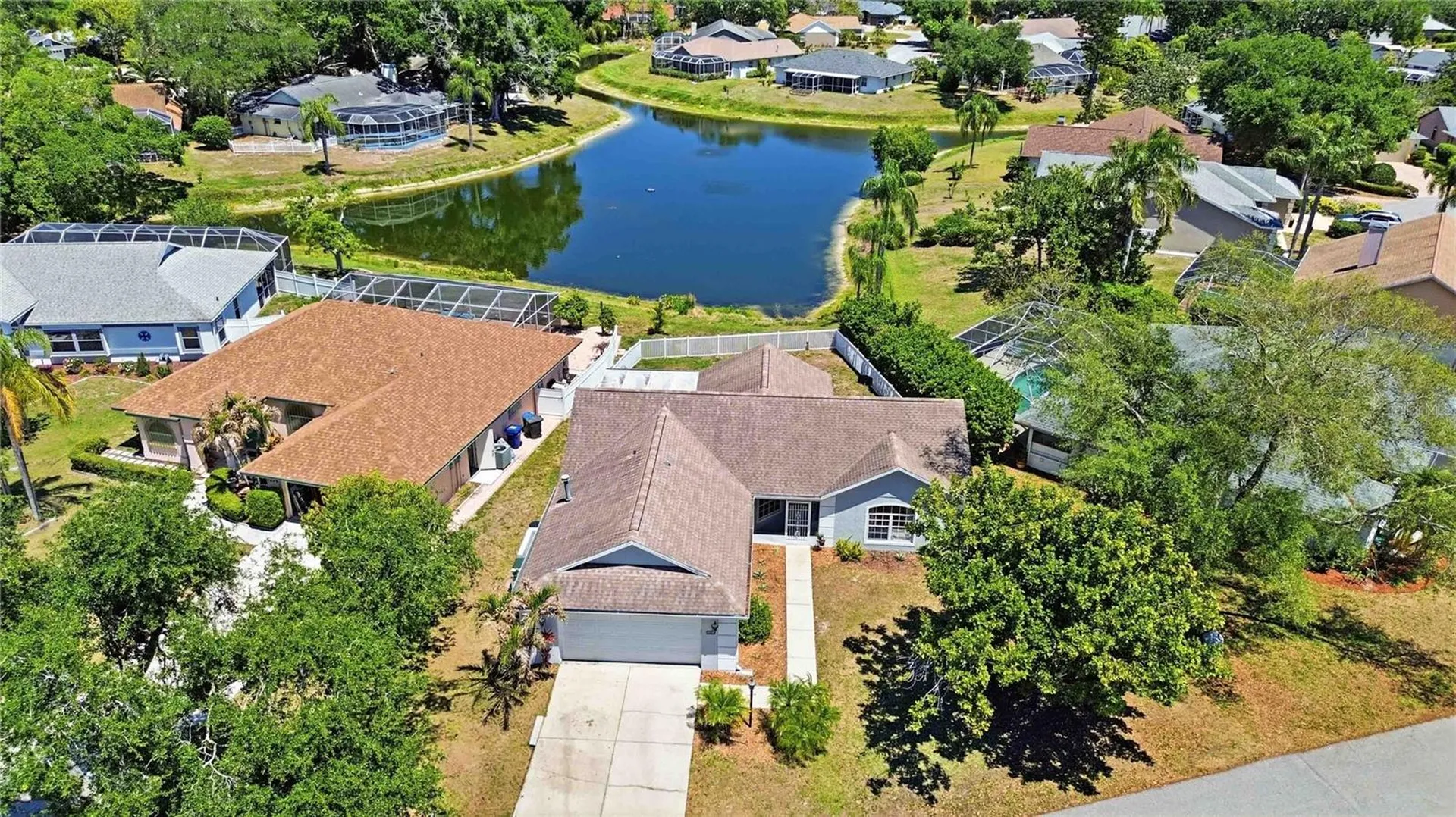 4851 Hamlets Grove Drive Sarasota FL 34235