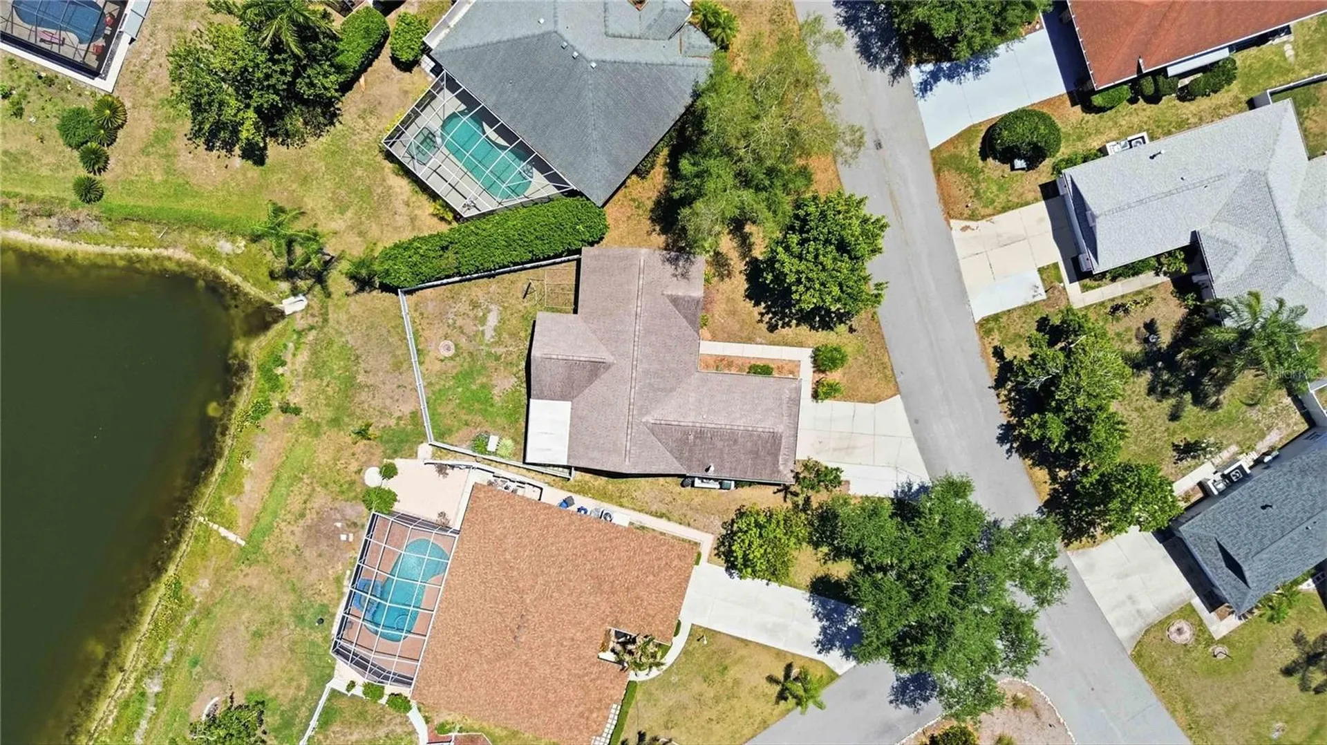 4851 Hamlets Grove Drive Sarasota FL 34235