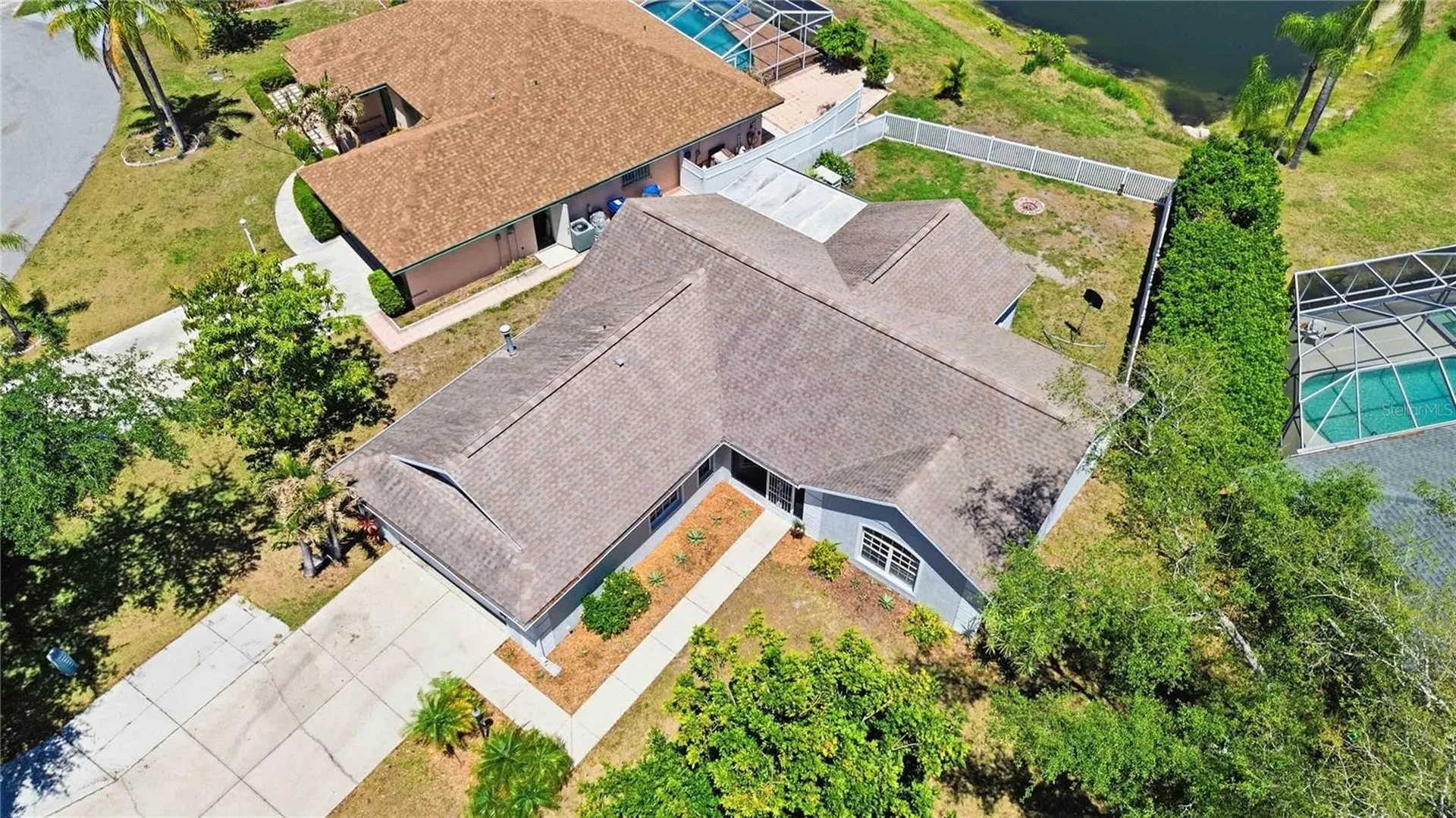 4851 Hamlets Grove Drive Sarasota FL 34235