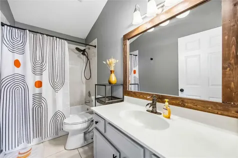 4851 Hamlets Grove Drive Sarasota FL 34235