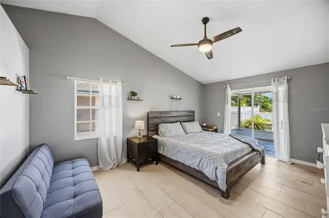 4851 Hamlets Grove Drive Sarasota FL 34235