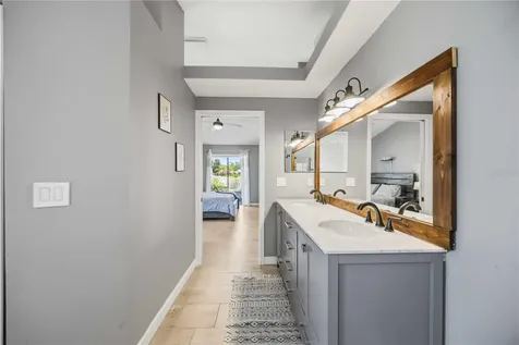 4851 Hamlets Grove Drive Sarasota FL 34235