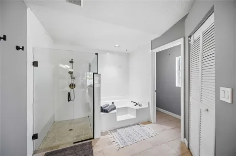 4851 Hamlets Grove Drive Sarasota FL 34235