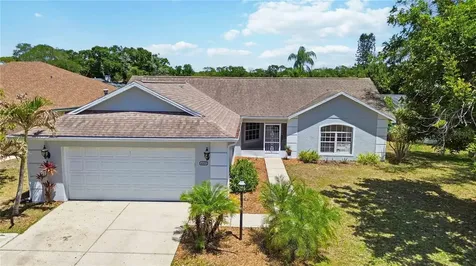 4851 Hamlets Grove Drive Sarasota FL 34235
