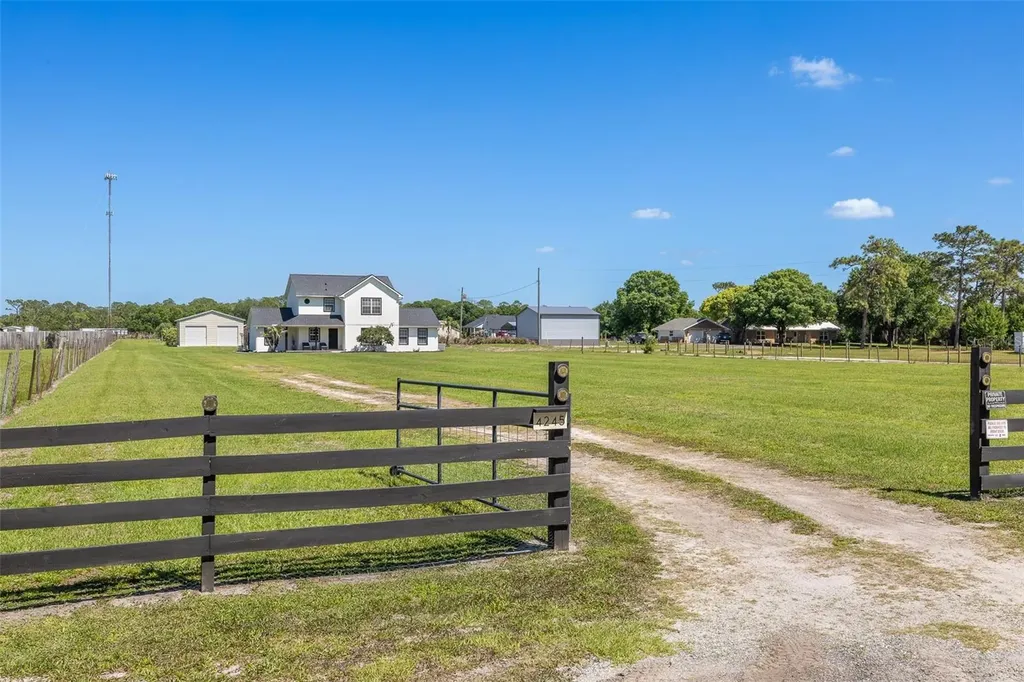 4245 Henry J Avenue St Cloud FL 34769