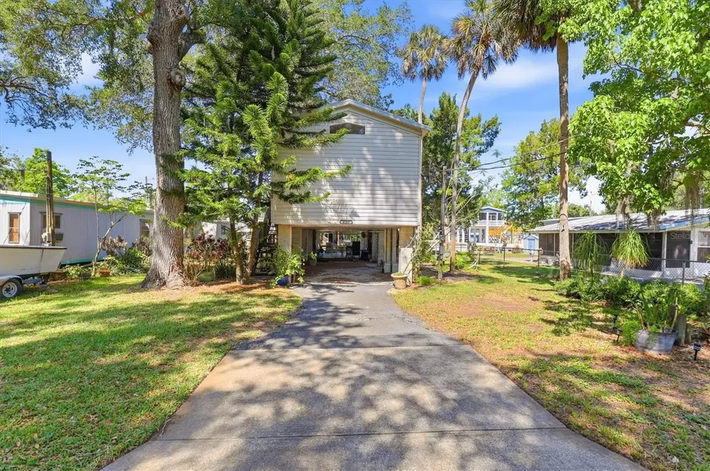 6169 Waverly Road Weeki Wachee FL 34607