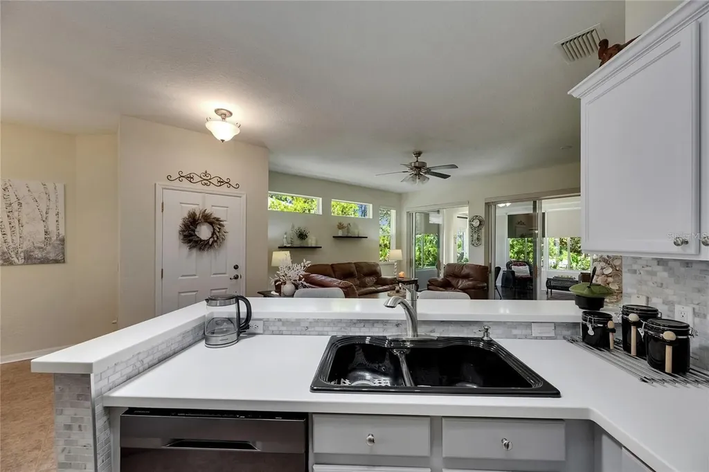 2068 Sifield Greens Way Sun City Center FL 33573