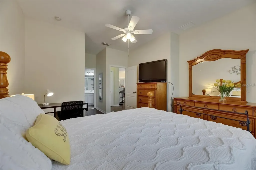2068 Sifield Greens Way Sun City Center FL 33573