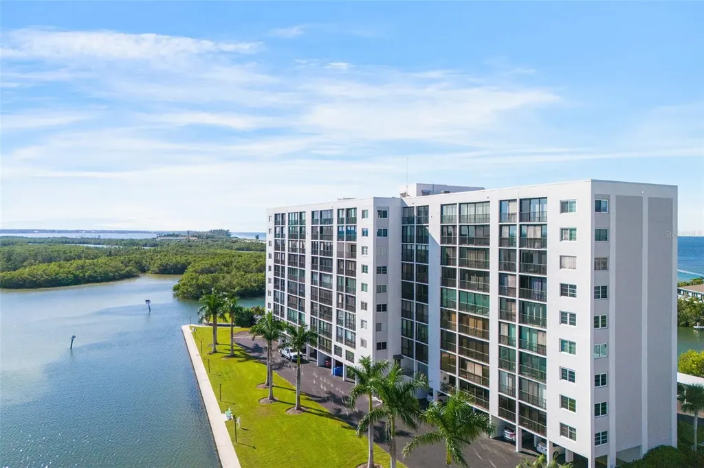 9397 Midnight Pass Road Sarasota FL 34242
