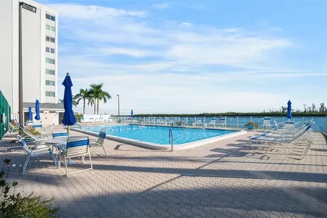 9397 Midnight Pass Road Sarasota FL 34242