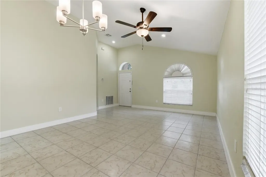 4207 Andover Cay Boulevard Orlando FL 32825