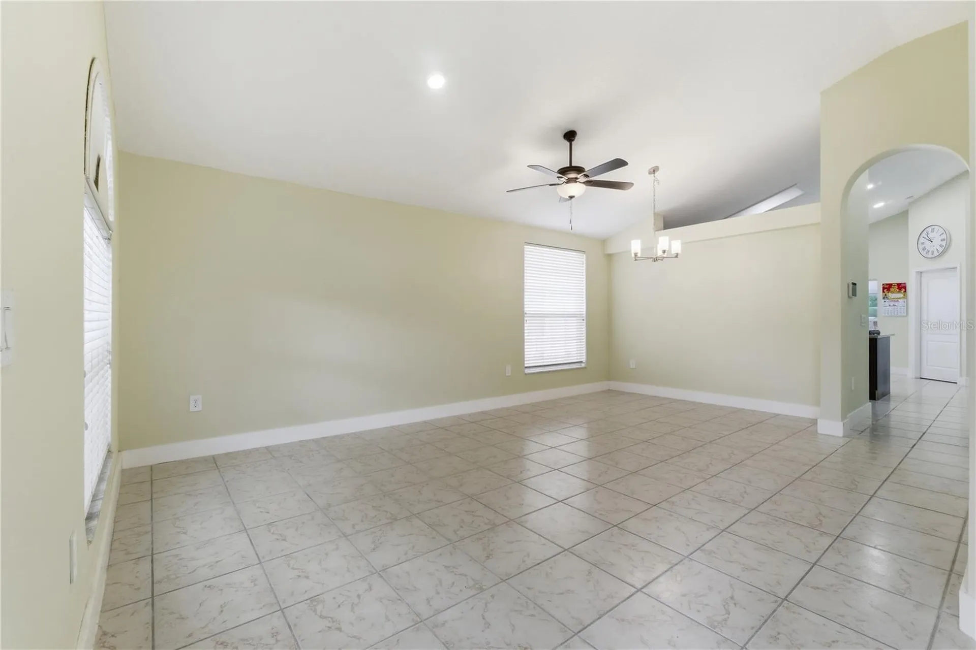 4207 Andover Cay Boulevard Orlando FL 32825